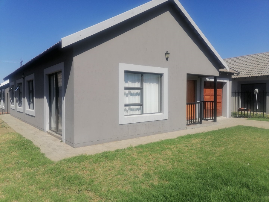 3 Bedroom Property for Sale in Heidedal Free State